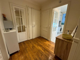Location
Bienvenue chez Vous : Charmant Appartement a 5 minutes du champ de mars (loyer tout inclus)