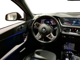 
                                                                                        Voiture
                                                                                         BMW 1 series