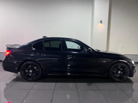 Voiture
BMW 3 SERIES 2.0 320d M Sport Saloon 4dr Diesel Auto Euro 6 (s/s) (190 ps) Saloon
