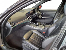 Voiture
BMW 3 Series Saloon M Sport