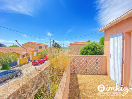 Vente
BORD DE MER - Maison + garage + dépendance (studio