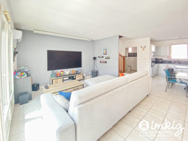 Vente
BORD DE MER - Maison + garage + dépendance (studio