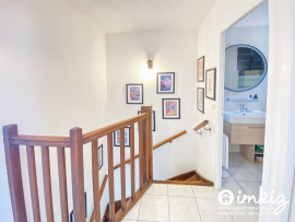 Vente
BORD DE MER - Maison + garage + dépendance (studio