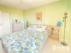 Vente
BORD DE MER - Maison + garage + dépendance (studio