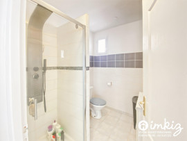 Vente
BORD DE MER - Maison + garage + dépendance (studio