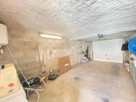 Vente
BORD DE MER - Maison + garage + dépendance (studio