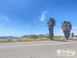 Vente
BORD DE MER - Maison + garage + dépendance (studio