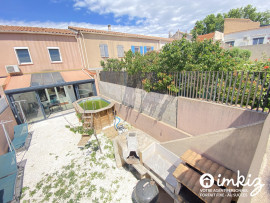 Vente
BORD DE MER - Maison + garage + dépendance /studio