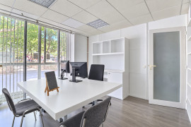 
                                                                                        Vente
                                                                                         BORDEAUX BASTIDE – Immeuble mixte de 10pièces