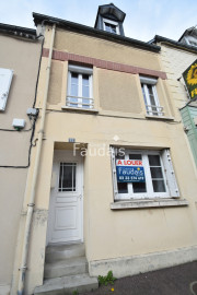 
                                                                                        Location
                                                                                          Bourg de Canisy