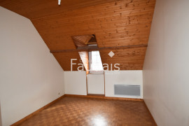 
                                                                                        Location
                                                                                          Bourg de Canisy