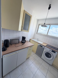 
                                                                                        Location
                                                                                         Bourg-la-Reine — 3 pièces meublé de 60 m², 8e étage avec ascenseur, à 5 min du RER B