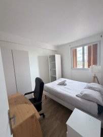 
                                                                                        Location
                                                                                         Bourg-la-Reine — 3 pièces meublé de 60 m², 8e étage avec ascenseur, à 5 min du RER B