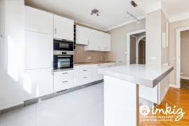 
                                                                                        Vente
                                                                                         Brotteaux-Masséna ; Élégant T3 traversant de 75m²