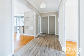 
                                                                                        Vente
                                                                                         Brotteaux-Masséna ; Élégant T3 traversant de 75m²