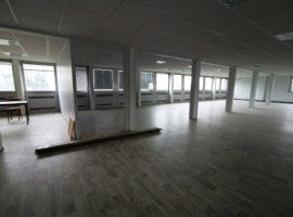 
                                                                                        Location
                                                                                         Bureaux de 270 m² à louer à Neuville-en-Ferrain - Hauts-de-France (Nord)
