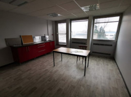 
                                                                                        Location
                                                                                         Bureaux de 270 m² à louer à Neuville-en-Ferrain - Hauts-de-France (Nord)