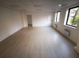 
                                                                                        Location
                                                                                         Bureaux de 57 m² en location à Roubaix (Nord 59)