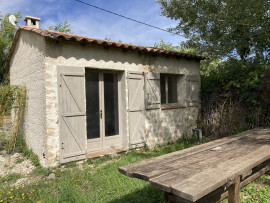 
                                                                                        Vente
                                                                                         Cabanon de 18 m² sur 2000 m² de terrain