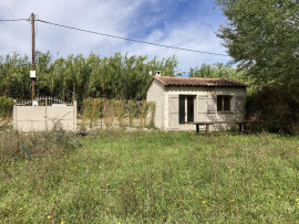 
                                                                                        Vente
                                                                                         Cabanon de 18 m² sur 2000 m² de terrain
