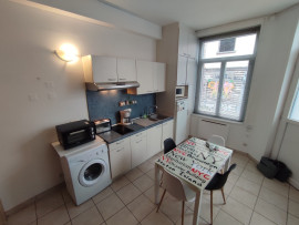 
                                                                                        Vente
                                                                                         Cachet amiénois, format mini