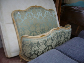 
                                                                        Meuble
                                                                         Cadre de lit 2 personnes avec sommier, promotion