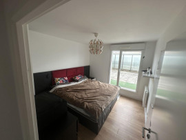 
                                                                                        Location
                                                                                         Calme et Confort à Bezons - 4 chambres