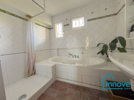 
                                                                                        Vente
                                                                                         Canal de Brienne : Appartement T5 avec balcon