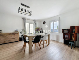 
                                                                                        Vente
                                                                                         CANISY 6 pièces 123 m2  548 m2 de terrain Vie de plain pied