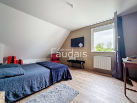 
                                                                                        Vente
                                                                                         CANISY 6 pièces 123 m2  548 m2 de terrain Vie de plain pied