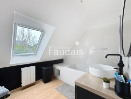 
                                                                                        Vente
                                                                                         CANISY 6 pièces 123 m2  548 m2 de terrain Vie de plain pied