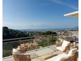 Vente
Cannes Appartement 4 5 pièces en dernier étage avec vue mer a vendre