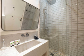 Vente
Cannes Bas Carnot appartement 3 pièces au calme parfait état meublé