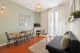 
                                                                                        Vente
                                                                                         Cannes Bas Carnot appartement 3 pièces au calme parfait état meublé