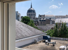 
                                                                                        Location
                                                                                         Centre -quartier lamoriciere- libre de suite