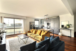 
                                                                                        Vente
                                                                                         Centre ville - 72m² - 3 pièces avec terrasse