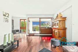 
                                                                                        Vente
                                                                                         Centre ville, appartement 109 m² 3/4 chbres, dernier étage!
