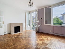 
                                                                                        Vente
                                                                                         CENTRE VILLE DE SAINT-LÔ, Appartement, 2 chambres