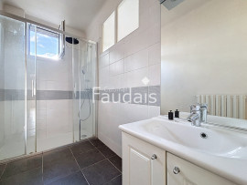 
                                                                                        Vente
                                                                                         CENTRE-VILLE DE SAINT-LO, Appartement, 2 chambres 