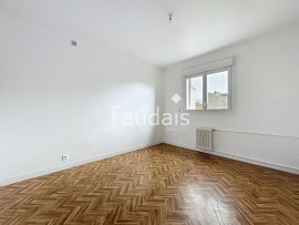 Location
                                                                                Centre-ville de SAINT-LO, Appartement 3 pièces