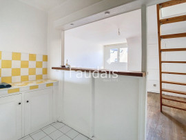 
                                                                                        Vente
                                                                                         CENTRE-VILLE DE SAINT-LO, Appartement en duplex