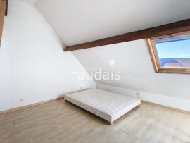 
                                                                                        Vente
                                                                                         CENTRE-VILLE DE SAINT-LO, Appartement en duplex