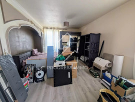 
                                                                                        Vente
                                                                                         Centre-ville – Grand appartement avec terrasse et parking  – Fort potentiel