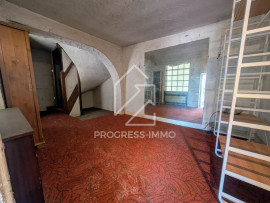 
                                                                                        Vente
                                                                                         Centre-ville – Grand appartement avec terrasse et parking  – Fort potentiel