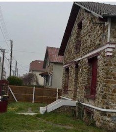 
                                                                                        Location
                                                                                         Centre ville  proche mairie ecole , college, lycée