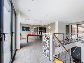 
                                                                                        Vente
                                                                                         CENTRE VILLE SAINT LO - MAISON D'ARCHITECTE 