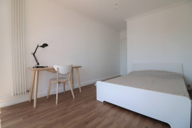 Colocation
Chambre 1 - 1 chambre disponible en colocation