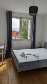 
                                                                                        Colocation
                                                                                         Chambre 11m² dispo dans coloc T4 spacieuse 65m²