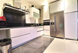 
                                                                                        Location
                                                                                         Chambre - 30m² à louer - Bagneux