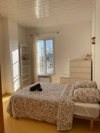 
                                                                                        Location
                                                                                         Chambre à louer dans magnifique maison